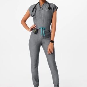 Figs NWT Graphite Rafaela Cargo Scrub Jumpsuit Size Small